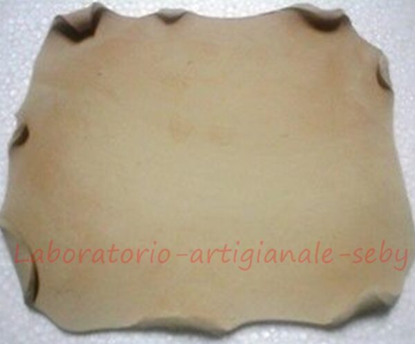 ART. C/10 PERGAMENA CON PICCOLI MOVIMENTI